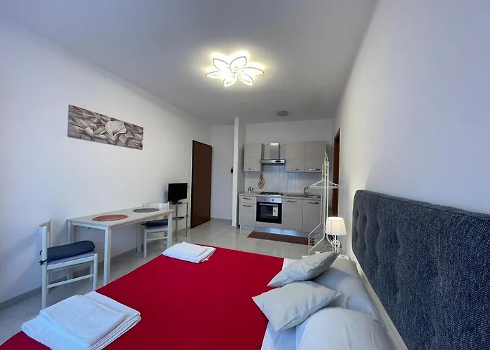 Alessa Home Apartment *